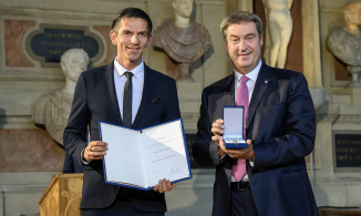 Aytekin ausgezeichnet