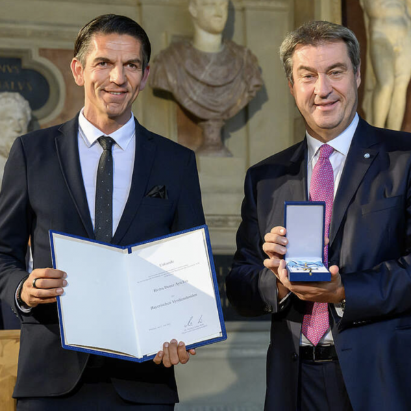 Aytekin ausgezeichnet